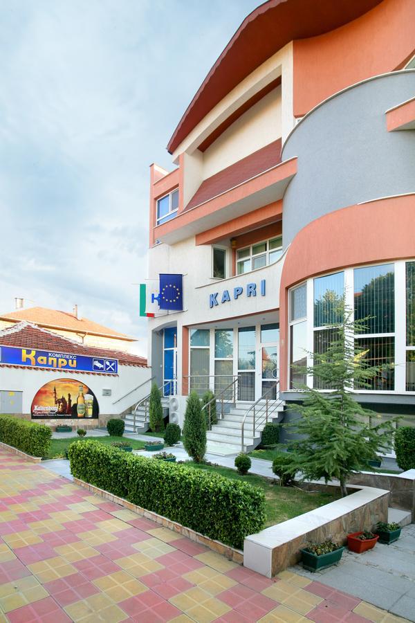 Hotel Kapri 扬博尔 外观 照片