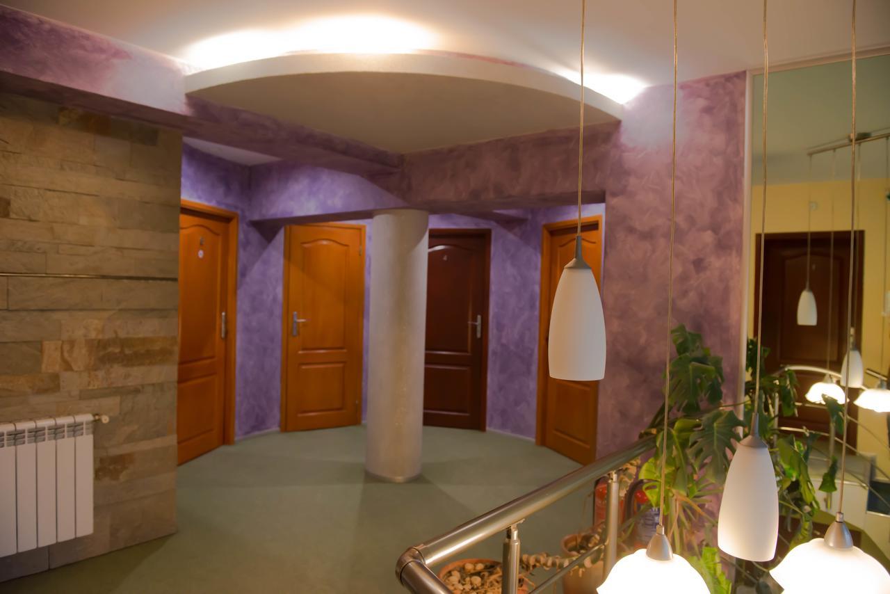 Hotel Kapri 扬博尔 外观 照片