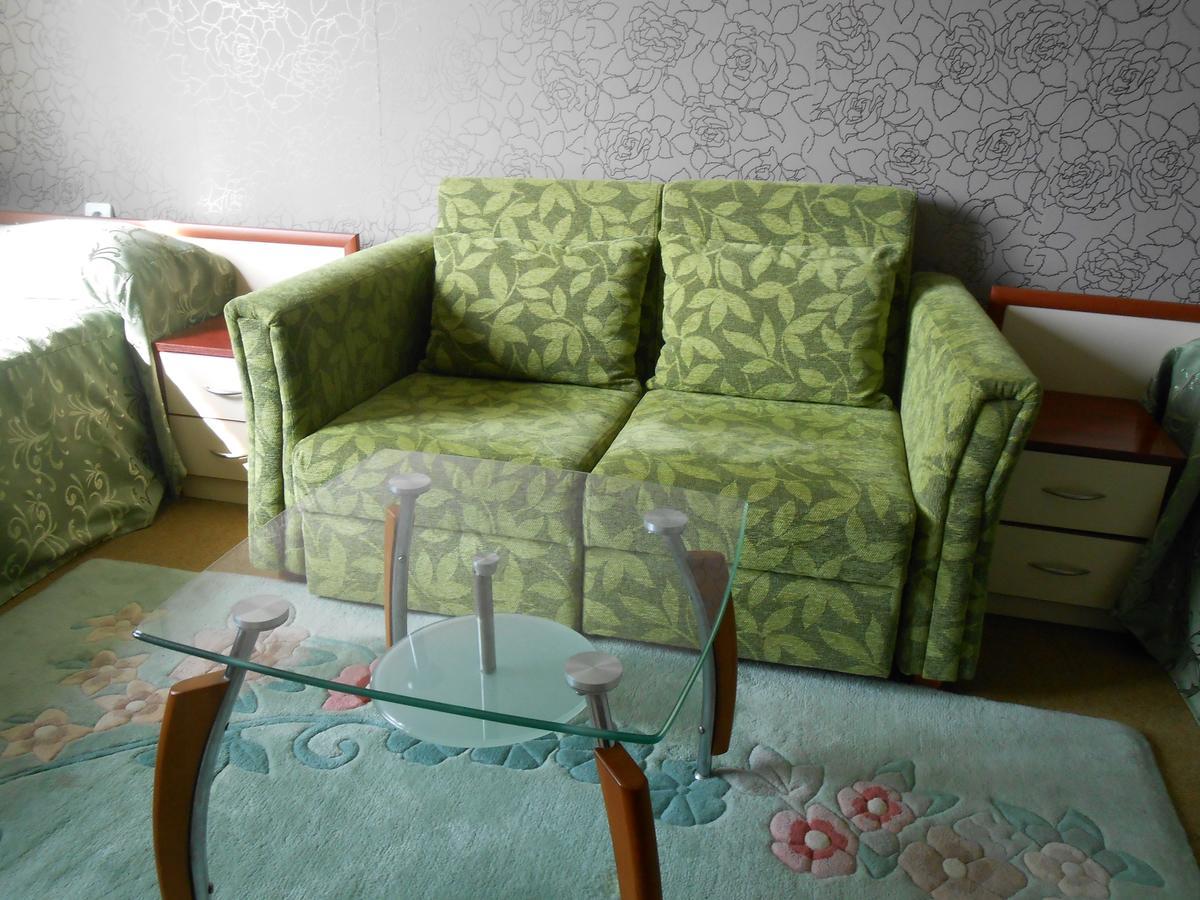 Hotel Kapri 扬博尔 外观 照片