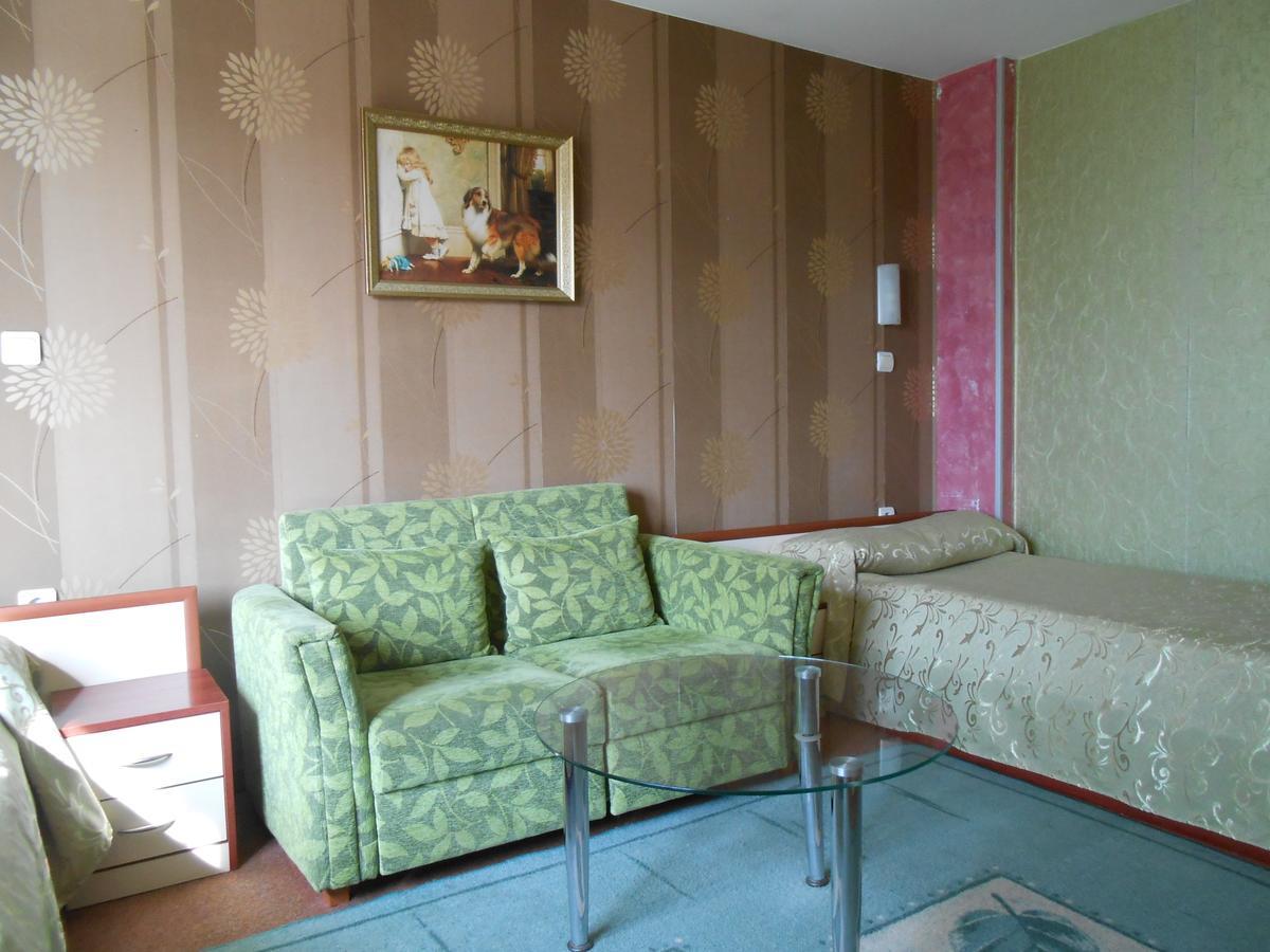 Hotel Kapri 扬博尔 外观 照片